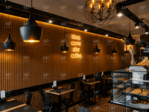 38- Revestimiento de paredes y carteles local gastronomico